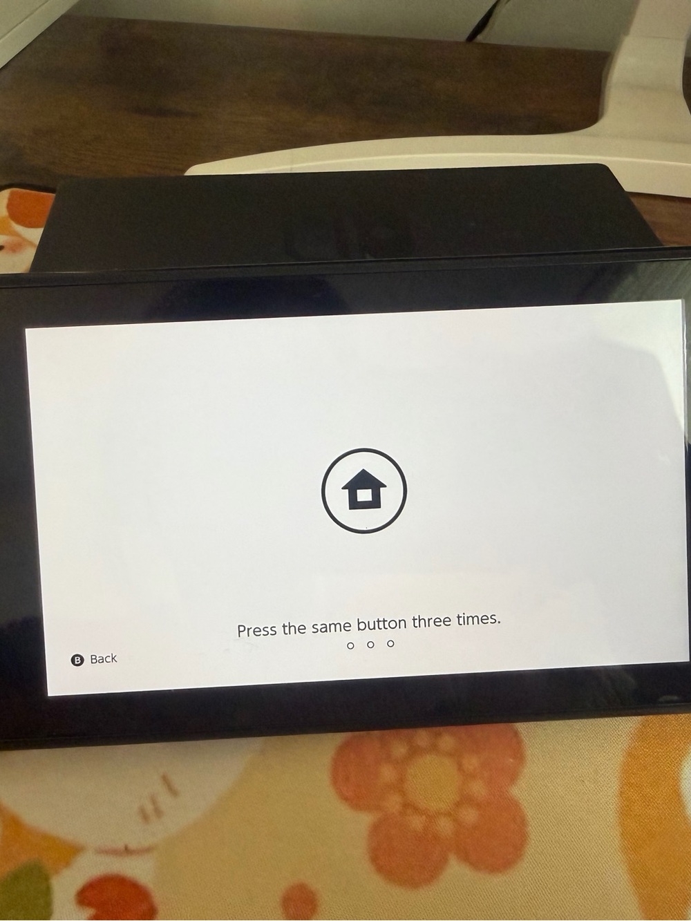 Nintendo Switch - Picture 3 of 6